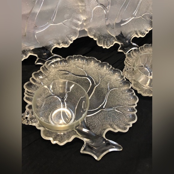 Hazel Atlas Tree of Life Luncheon Plate & Teacup Sets - Picture 2 of 11